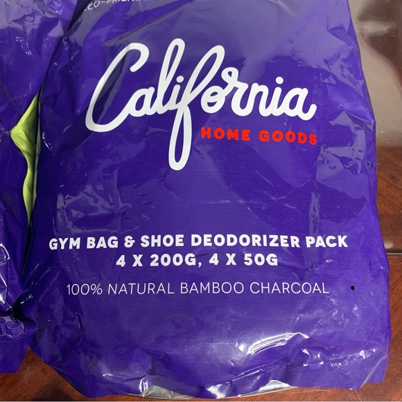 Set of 2 Bags of California Home Goods Gym Bag and Deodorizer Packs - Picture 2 of 6